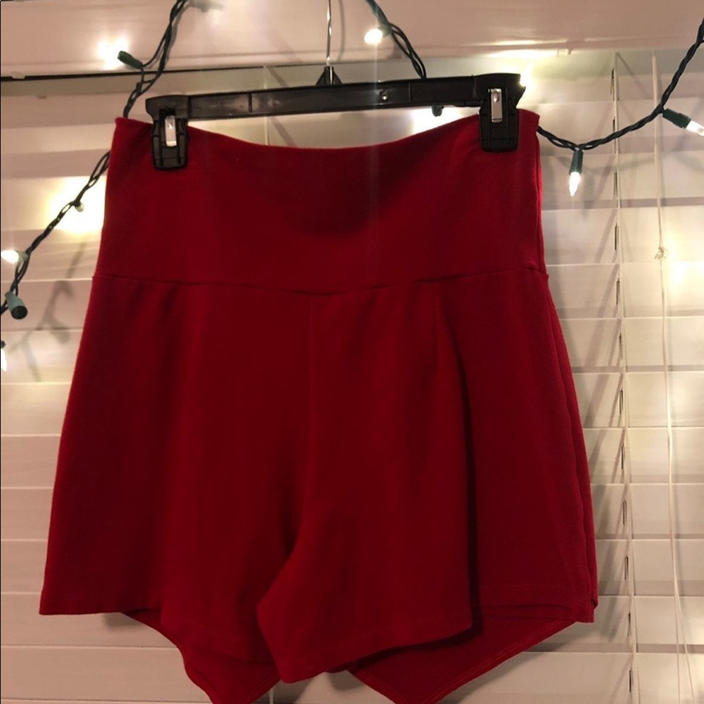 Dark red skort